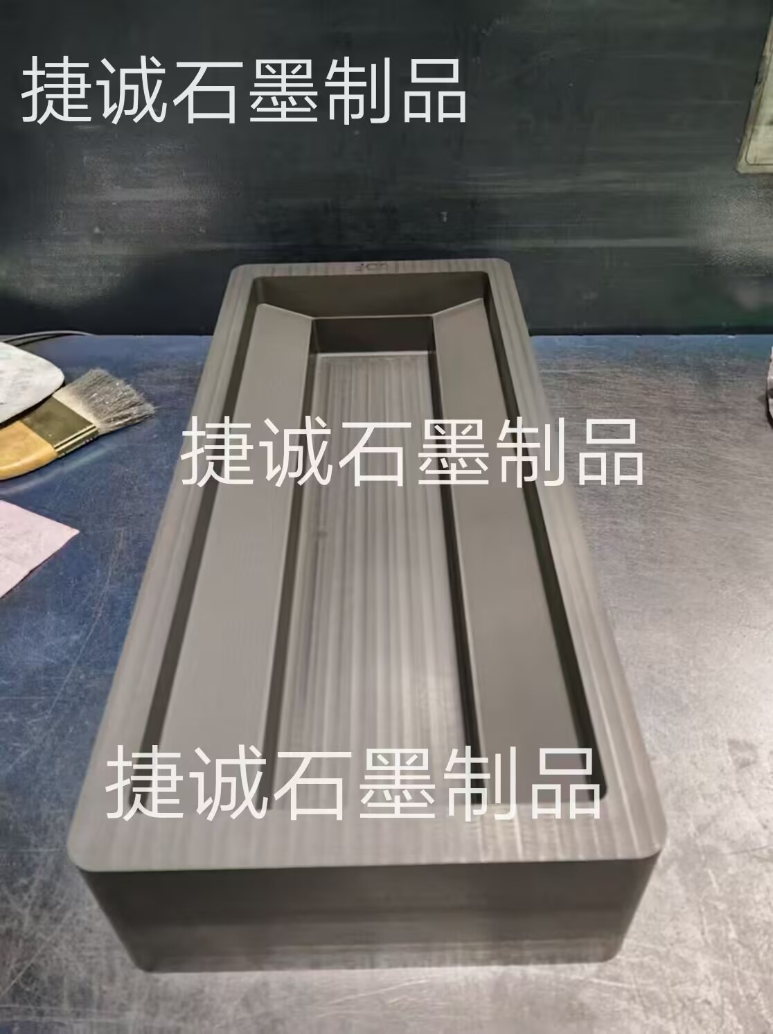 石墨油槽，鑄錠石墨油槽，高純石墨油槽，多槽石墨油槽，耐高溫石墨油槽，金銀鑄錠石墨模具，石墨油槽石墨鑄錠槽，石墨油槽生產(chǎn)廠家